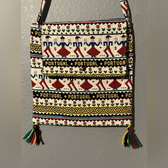 Portugal Shoulder Bag - Picture 2 of 8